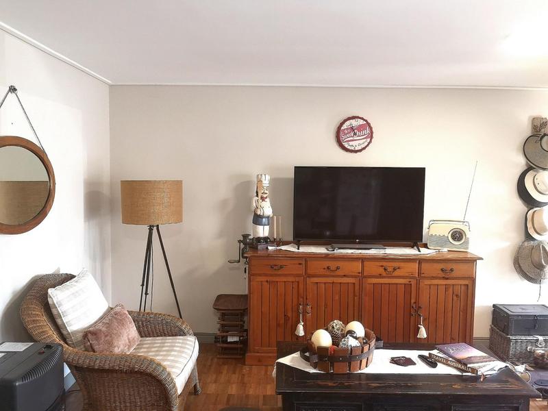 To Let 2 Bedroom Property for Rent in Somerset West Western Cape